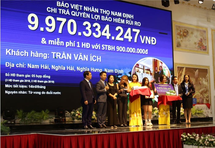 VTV1 đưa tin Bảo Việt Nhân thọ chi trả quyền lợi rủi ro gần 10 tỷ đồng cho gia đình khách hàng tại Nam Định