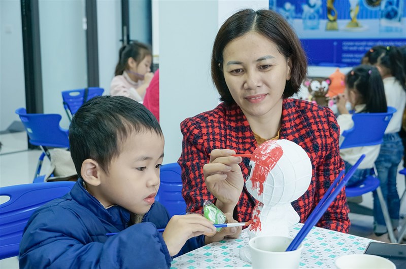 "Tô niểm vui - Vẽ hạnh phúc" gắn kết yêu thương cùng Bảo Việt Nhân thọ Cao Bằng