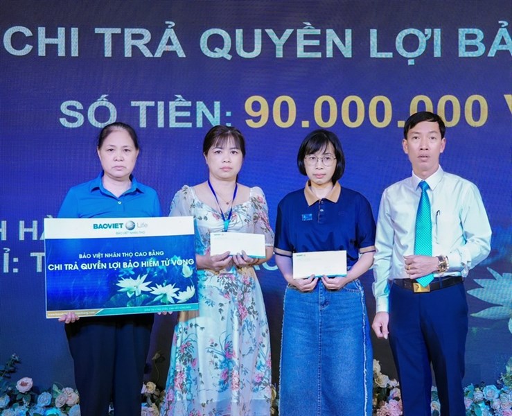 Bảo Việt Nhân Thọ Cao Bằng "Chi Trả 90.000.000 đồng Cho Khách Hàng Trú Tại TP. Cao Bằng"