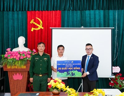 Tiếp sức tới trường cho các em học sinh tại Trường Tiểu Học Ngũ Lão