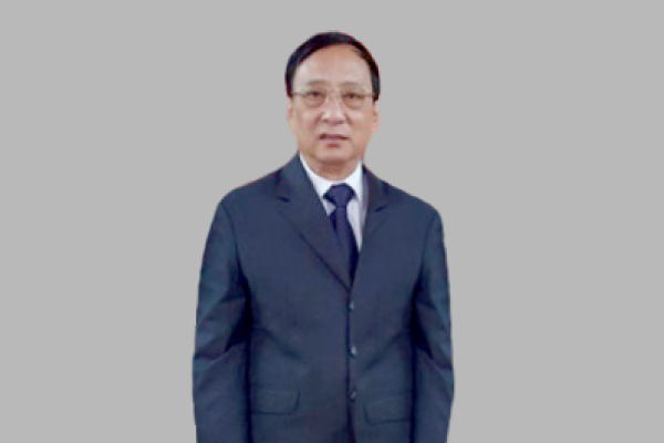 Ông - Nguyễn Bá Điện Giám đốc điều hành Công ty Bảo Việt Nhân thọ Cao Bằng từ năm 2011 - 2013