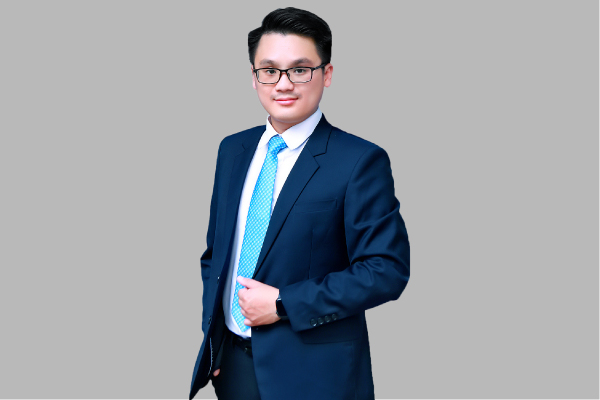 Ông - Nông Minh Hải Linh P. Giám đốc điều hành Công ty Bảo Việt Nhân thọ Cao Bằng