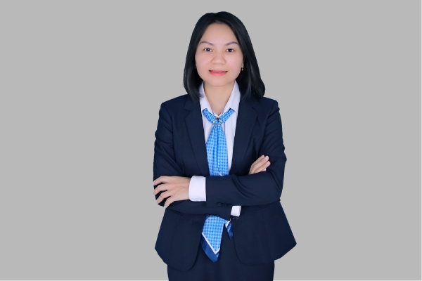 Bà - Lê Thị Thúy Hồng  - Trưởng phòng Dịch Vụ Khách Hàng Công ty Bảo Việt Nhân thọ Cao Bằng