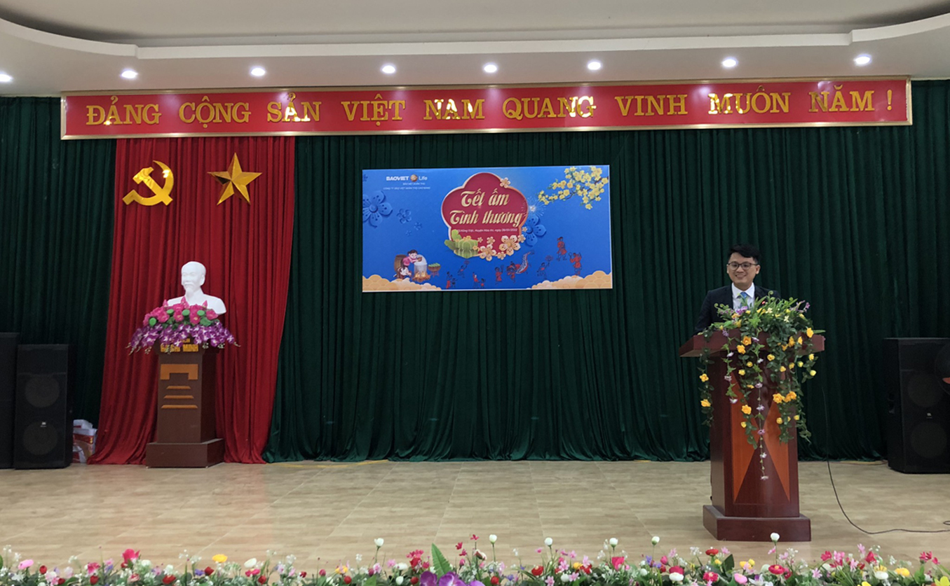 ông Nông Minh Hải Linh - P.GĐ điều hành công ty Bảo Việt Nhân thọ Cao Bằng phát biểu tại chương trình từ thiện "Tết Ấm Tình Thương"