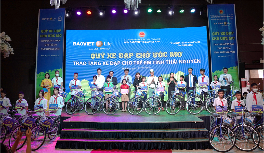 Bảo Việt Nhân thọ tổ chức chương trình "Trao ước mơ - Đón hiền tài" tại Thái Nguyên