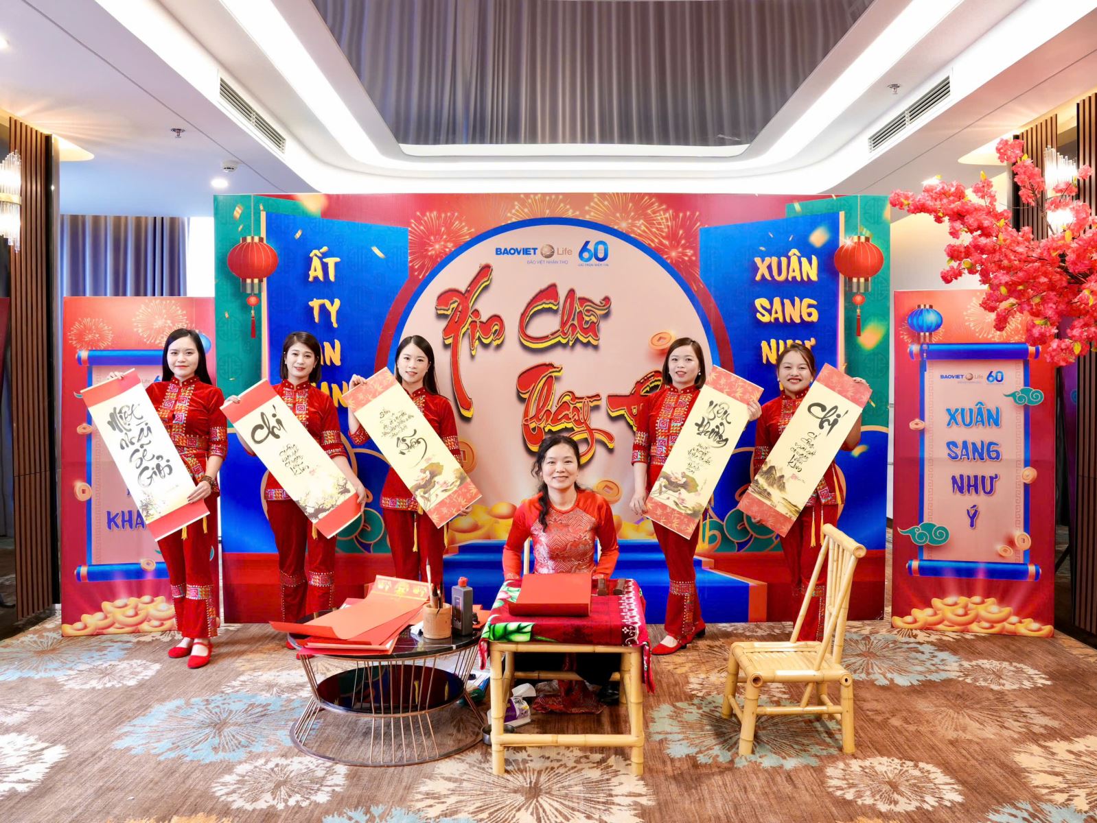 Bảo Việt Nhân Thọ Cao Bằng tặng chữ đầu xuân