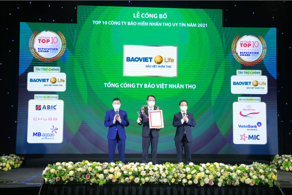 Bảo Việt Nhân thọ nhận giải thưởng TOP 10 Công ty Bảo hiểm nhân thọ nhất Việt Nam năm 2021