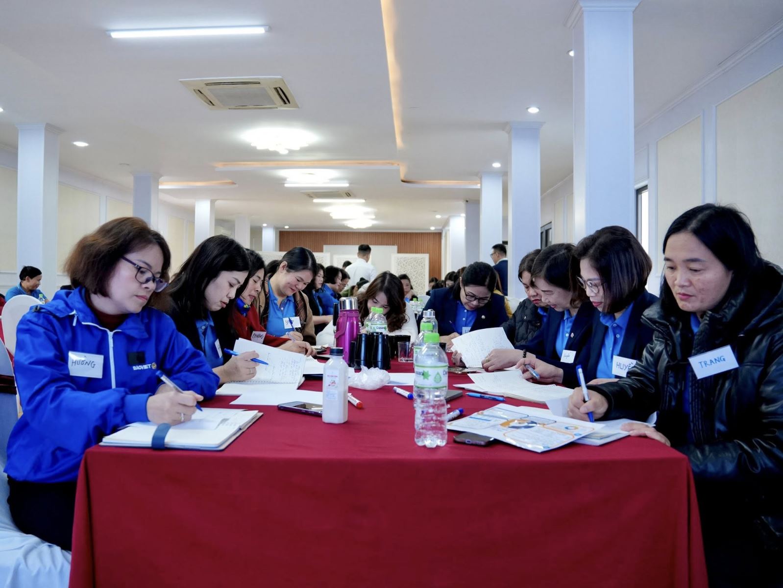 Đội ngũ TVV BVNT Cao Bằng hăng say học tập